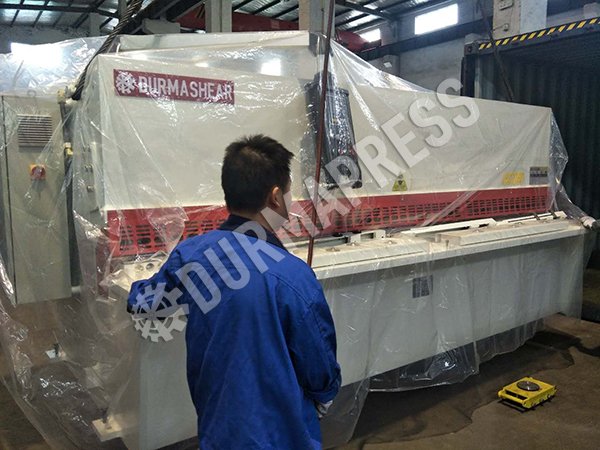 To Argentina -WC67Y-160T3200 and QC12Y 6x3200 machine shipping out 