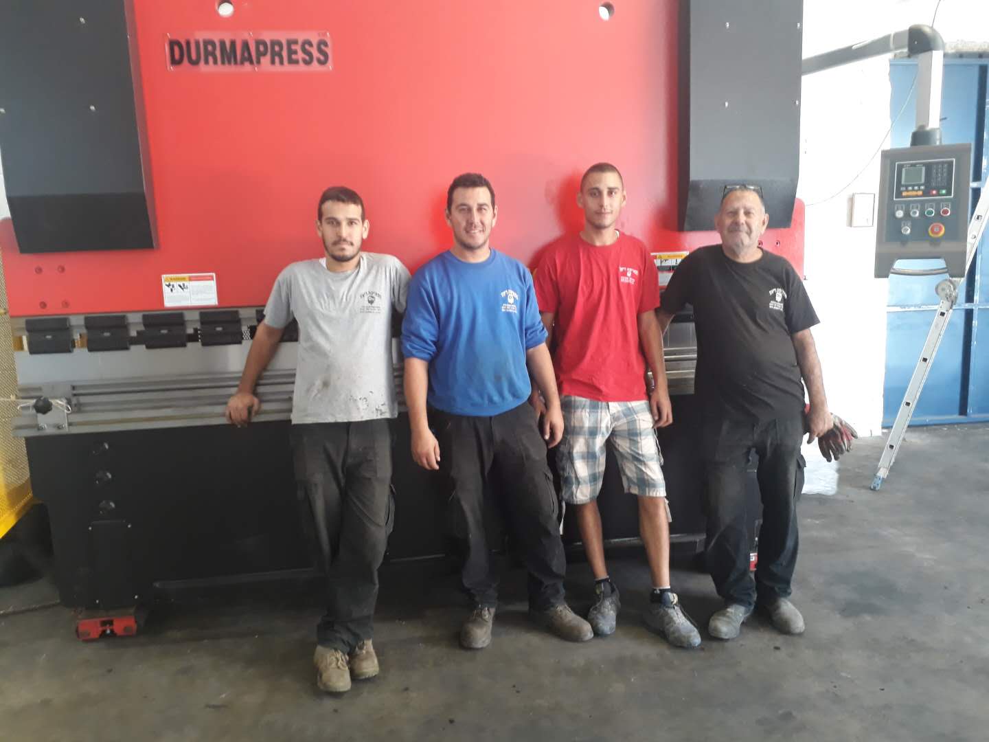 Congratulation to Israeli customers receive the WC67Y 200T 3200 and QC12Y 8X3200